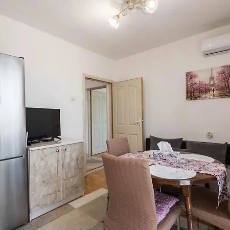 Bdin - Center Of Apartament Warna